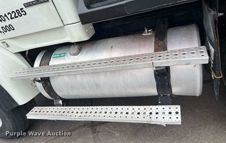 image for item DG5430 2007 Sterling L9500  dump truck