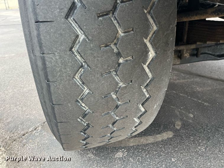 image for item DG5430 2007 Sterling L9500  dump truck