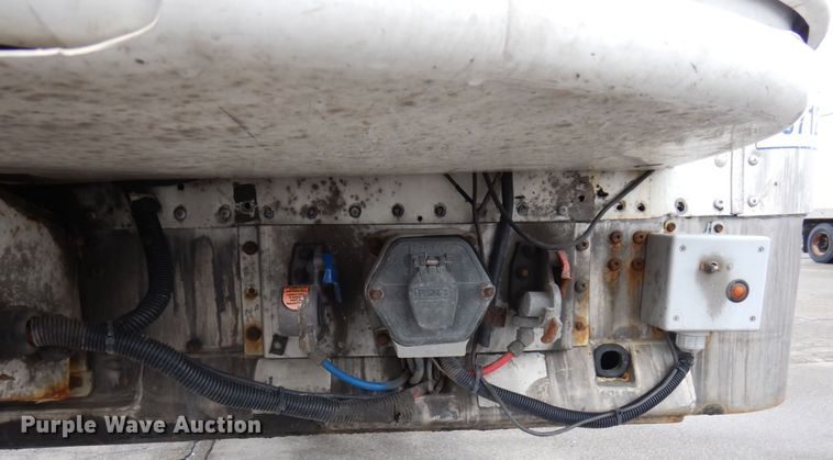 image for item DK2106 2009 Hyundai  refrigerated van trailer