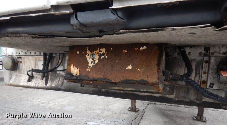 image for item DK2106 2009 Hyundai  refrigerated van trailer