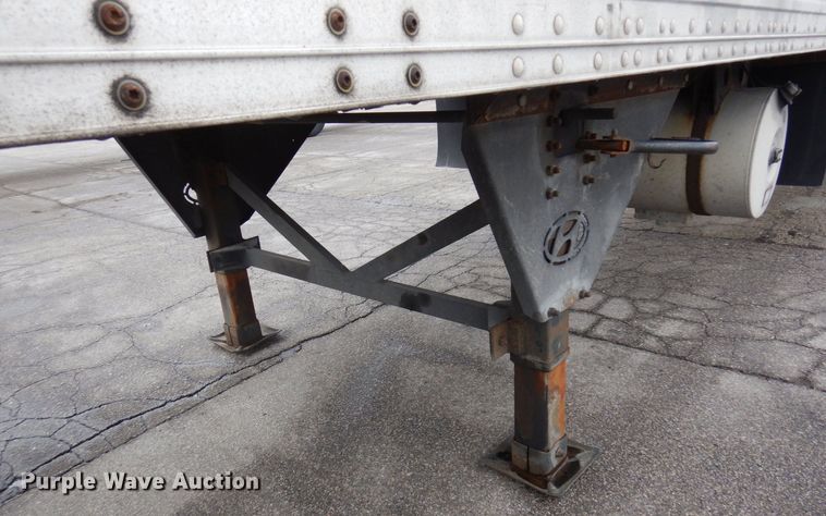 image for item DK2106 2009 Hyundai  refrigerated van trailer