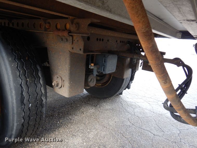 image for item DK2106 2009 Hyundai  refrigerated van trailer