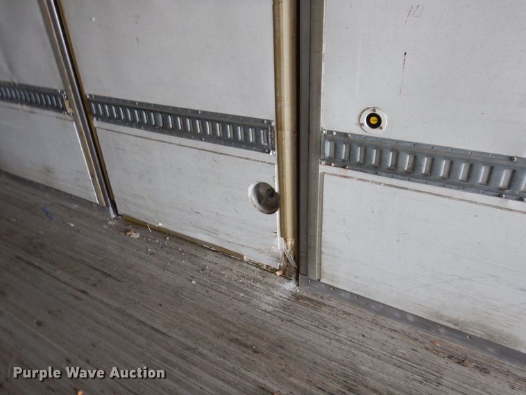 image for item DK2106 2009 Hyundai  refrigerated van trailer