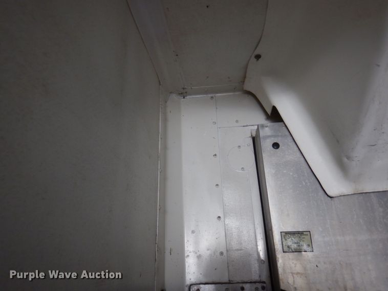 image for item DK2106 2009 Hyundai  refrigerated van trailer