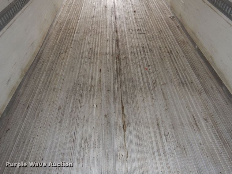 image for item DK2106 2009 Hyundai  refrigerated van trailer