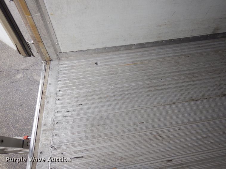 image for item DK2106 2009 Hyundai  refrigerated van trailer