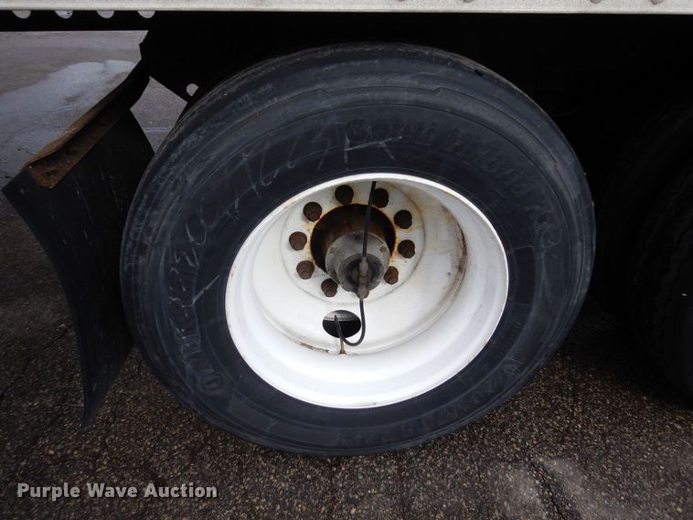 image for item DK2106 2009 Hyundai  refrigerated van trailer