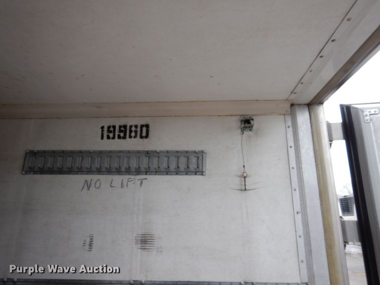 image for item DK2115 2010 Hyundai VR1450022-AS  refrigerated van trailer