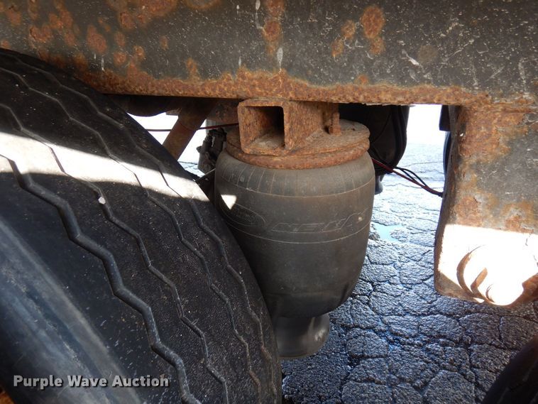 image for item DK2119 2005 Wabash  refrigerated van trailer