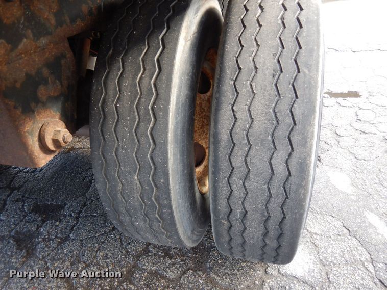 image for item DK2119 2005 Wabash  refrigerated van trailer