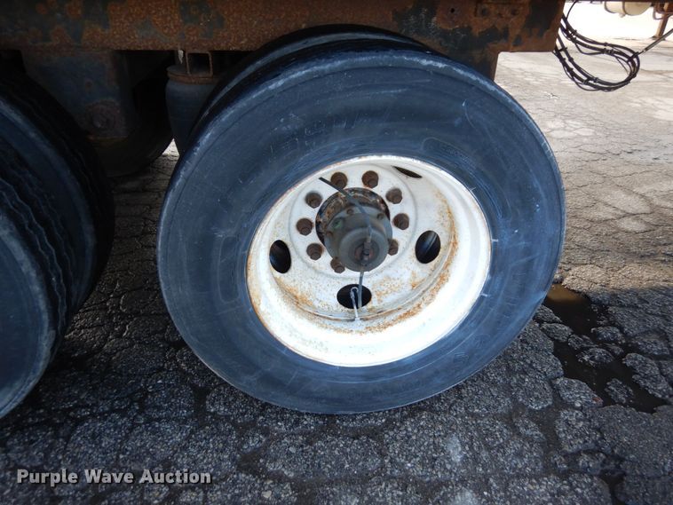 image for item DK2119 2005 Wabash  refrigerated van trailer