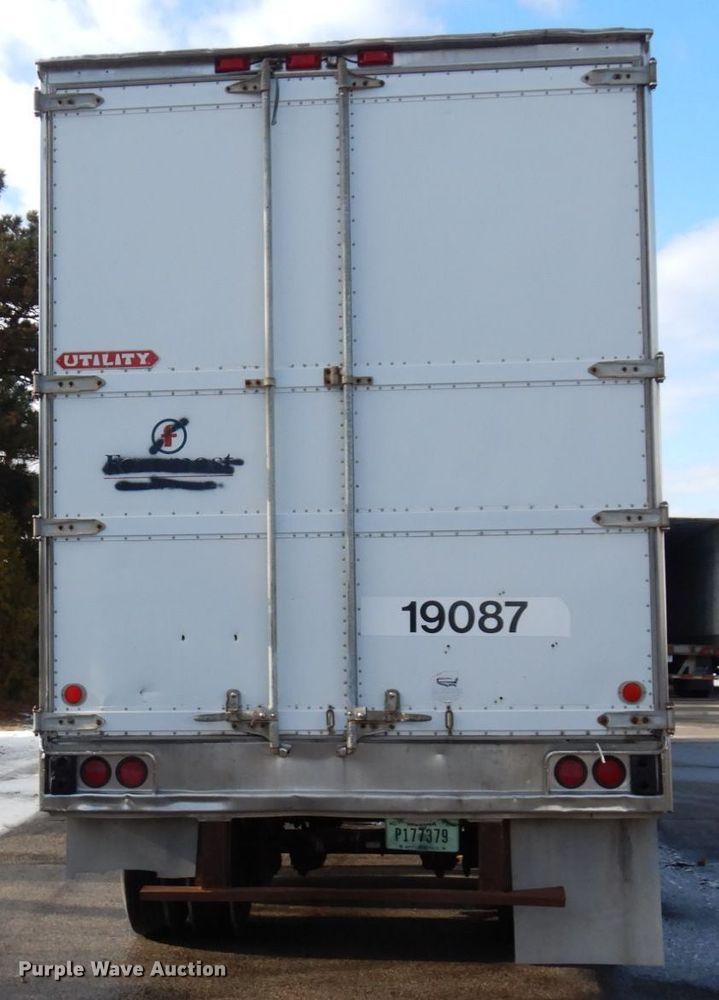 image for item DK2120 1988 Utility  refrigerated van trailer