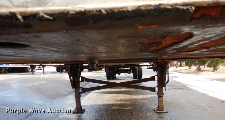 image for item DK2120 1988 Utility  refrigerated van trailer