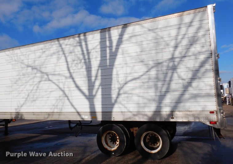 image for item DK2120 1988 Utility  refrigerated van trailer