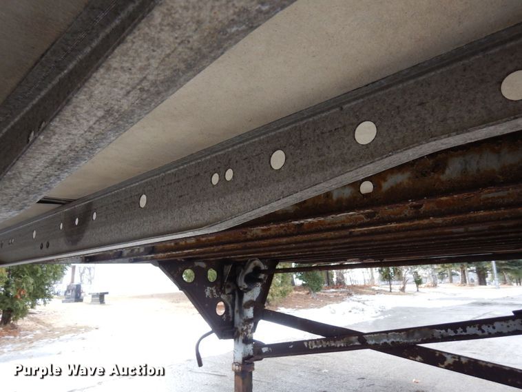 image for item DK2120 1988 Utility  refrigerated van trailer