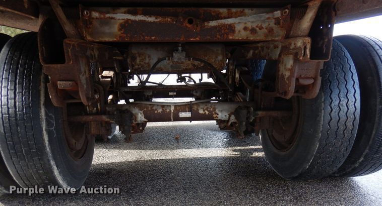 image for item DK2120 1988 Utility  refrigerated van trailer