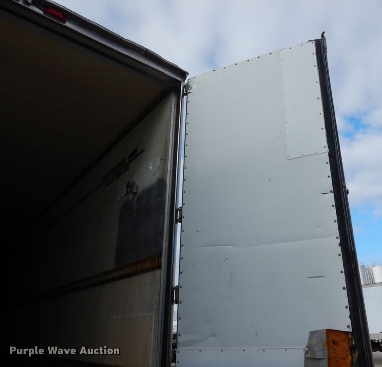 image for item DK2120 1988 Utility  refrigerated van trailer