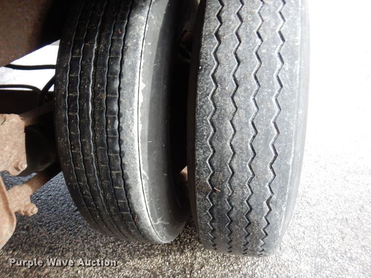 image for item DK2120 1988 Utility  refrigerated van trailer