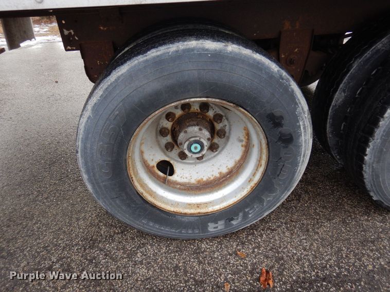 image for item DK2120 1988 Utility  refrigerated van trailer