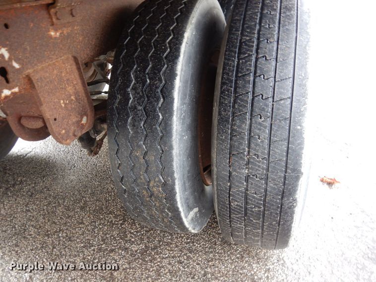 image for item DK2120 1988 Utility  refrigerated van trailer