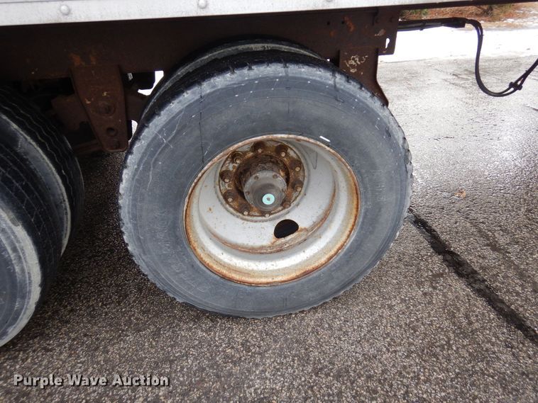 image for item DK2120 1988 Utility  refrigerated van trailer