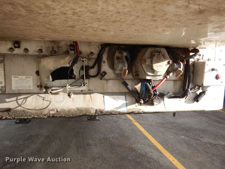 image for item DK2125 2010 Hyundai VR1450022-AS  refrigerated van trailer