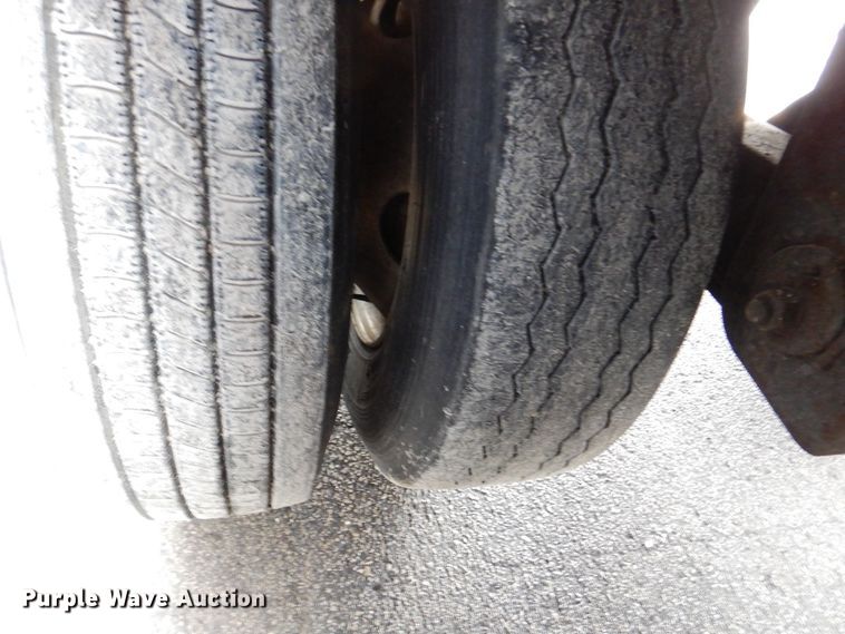 image for item DK2125 2010 Hyundai VR1450022-AS  refrigerated van trailer