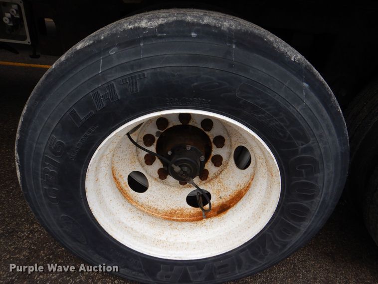 image for item DK2125 2010 Hyundai VR1450022-AS  refrigerated van trailer