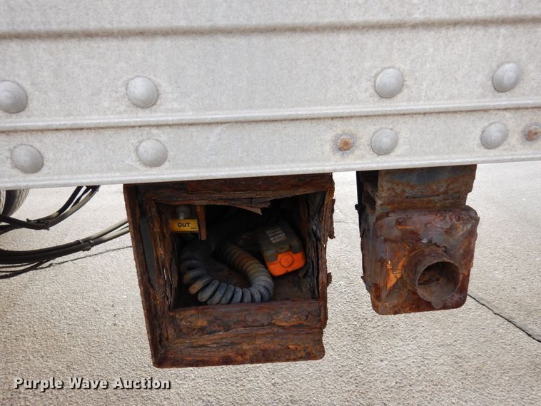 image for item DK2130 2011 Hyundai VR1480142  refrigerated van trailer