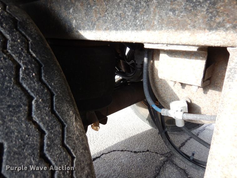 image for item DK2130 2011 Hyundai VR1480142  refrigerated van trailer