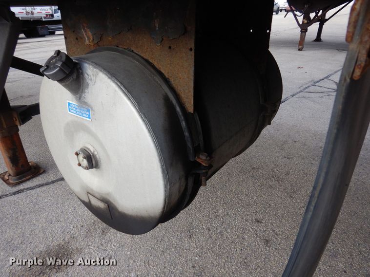 image for item DK2130 2011 Hyundai VR1480142  refrigerated van trailer