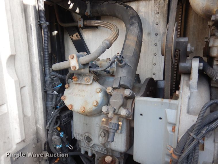 image for item DK2130 2011 Hyundai VR1480142  refrigerated van trailer