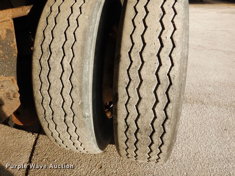 image for item DK2130 2011 Hyundai VR1480142  refrigerated van trailer