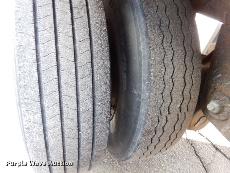 image for item DK2130 2011 Hyundai VR1480142  refrigerated van trailer