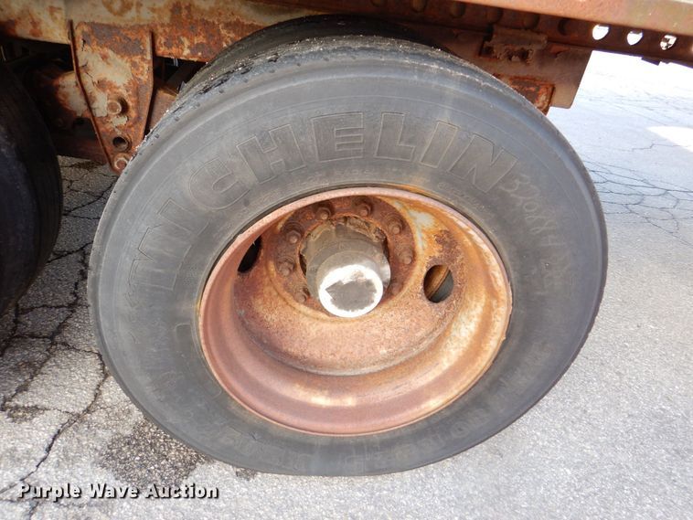 image for item DK2139 1993 Wabash P-102CW  dry van trailer