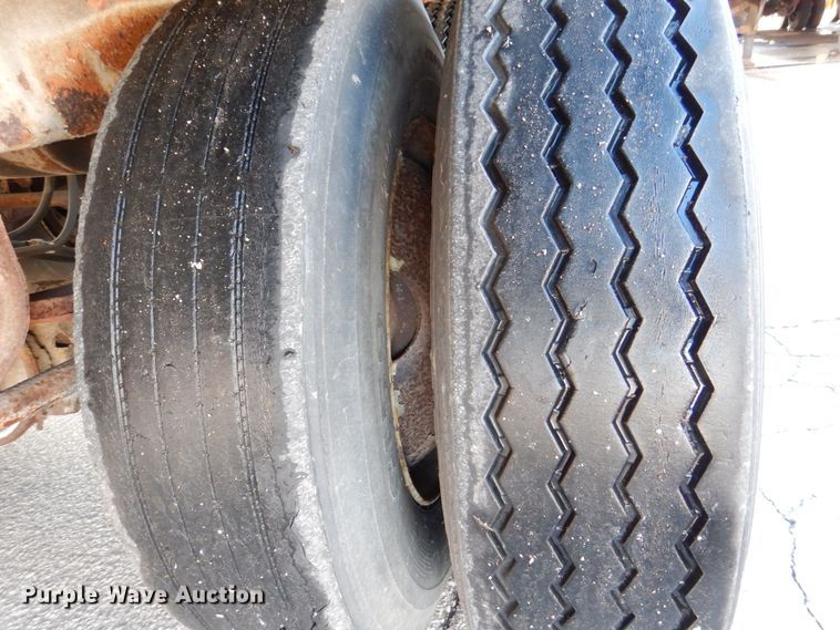 image for item DK2139 1993 Wabash P-102CW  dry van trailer