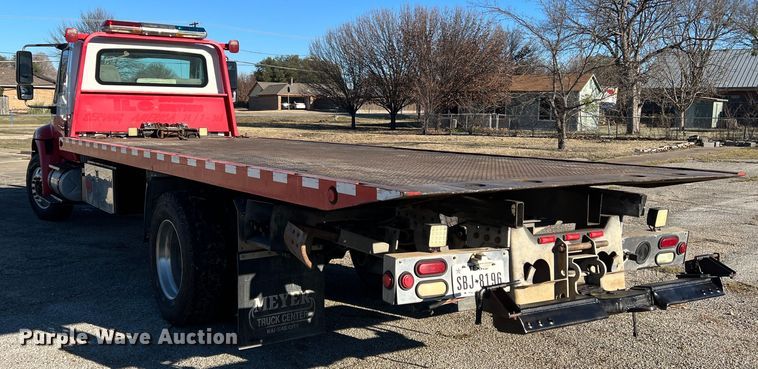 image for item DK7204 2005 International 4300  rollback truck