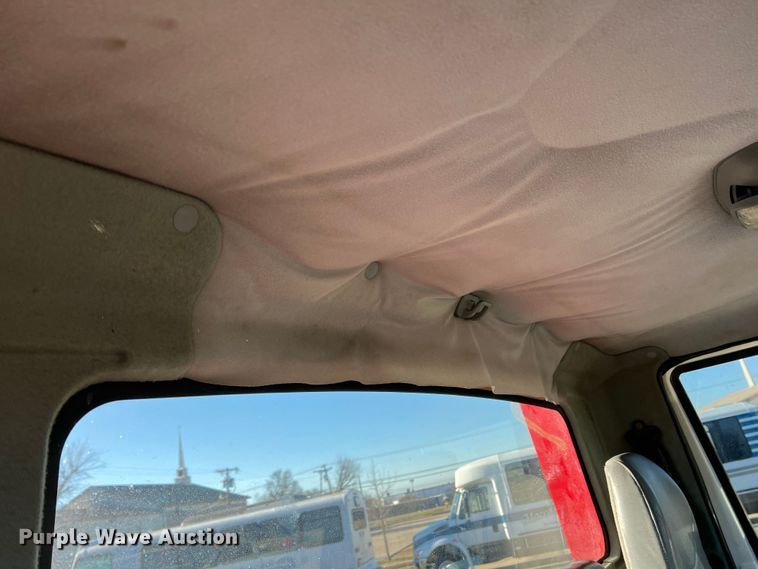 image for item DK7204 2005 International 4300  rollback truck