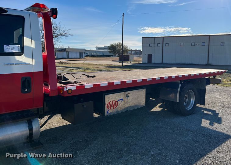 image for item DK7204 2005 International 4300  rollback truck