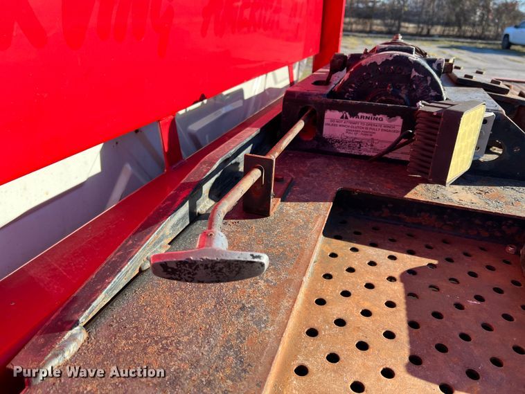 image for item DK7204 2005 International 4300  rollback truck