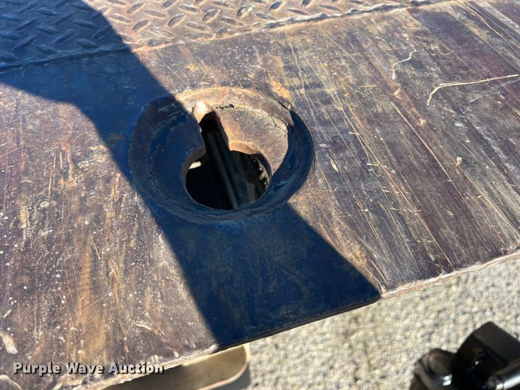 image for item DK7204 2005 International 4300  rollback truck