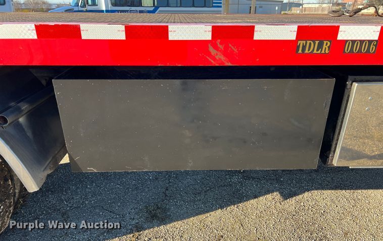 image for item DK7204 2005 International 4300  rollback truck