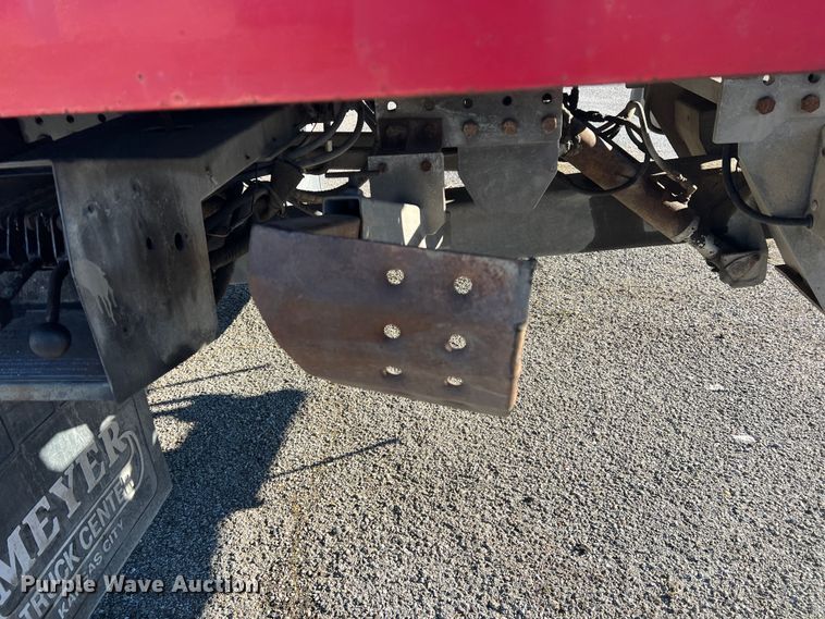 image for item DK7204 2005 International 4300  rollback truck