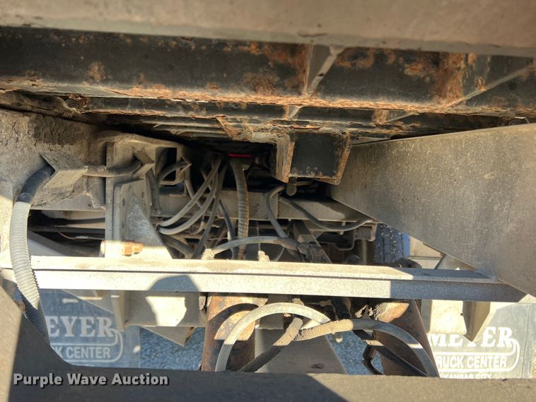 image for item DK7204 2005 International 4300  rollback truck