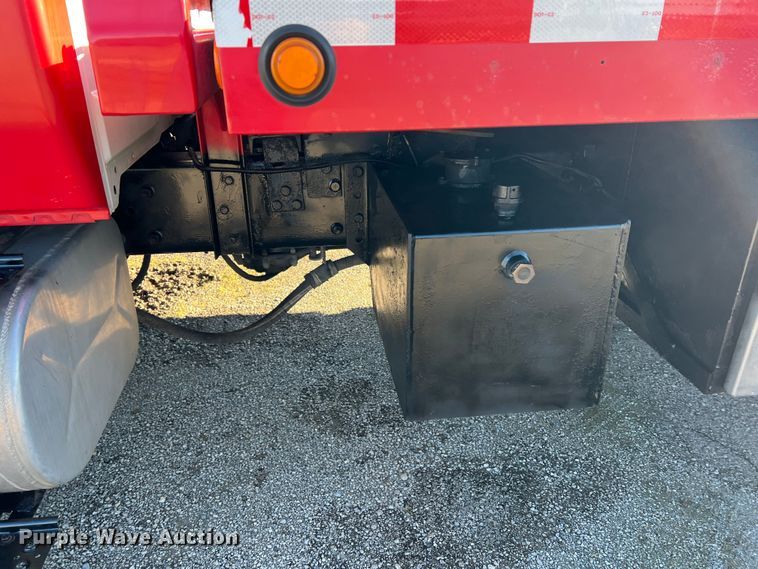 image for item DK7204 2005 International 4300  rollback truck