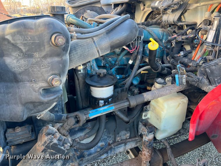 image for item DK7204 2005 International 4300  rollback truck