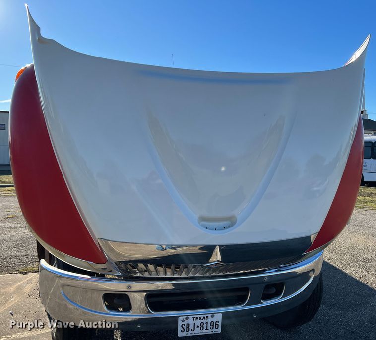 image for item DK7204 2005 International 4300  rollback truck