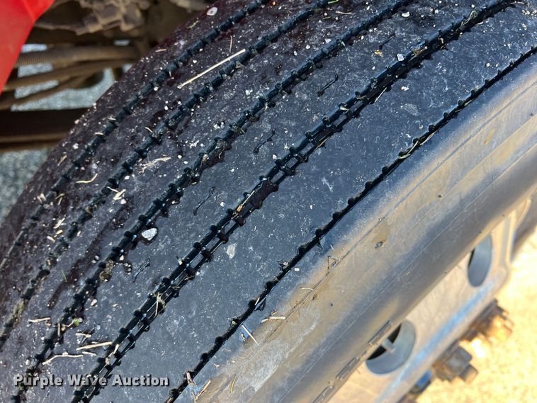 image for item DK7204 2005 International 4300  rollback truck