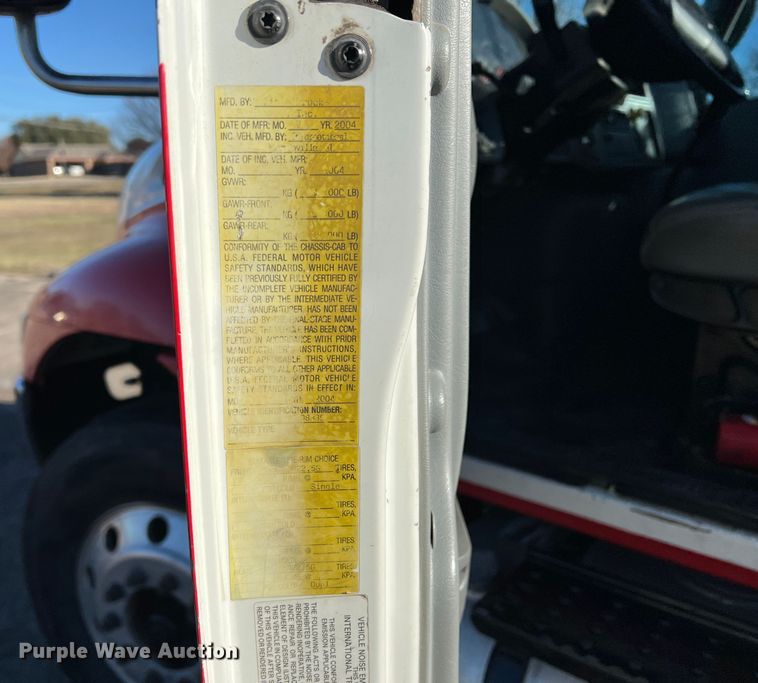 image for item DK7204 2005 International 4300  rollback truck