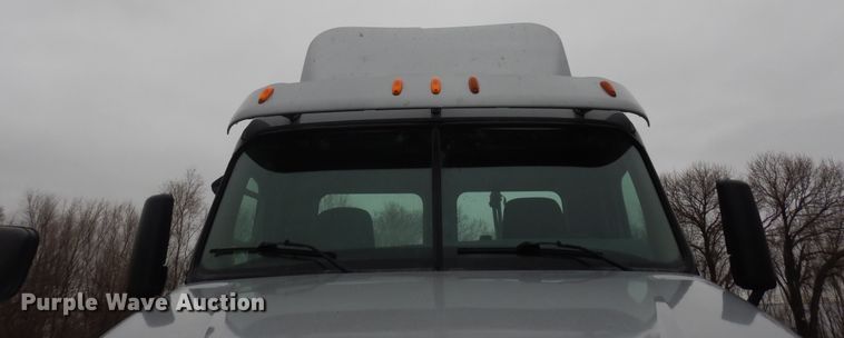 image for item DK7598 2011 Freightliner Cascadia  semi truck